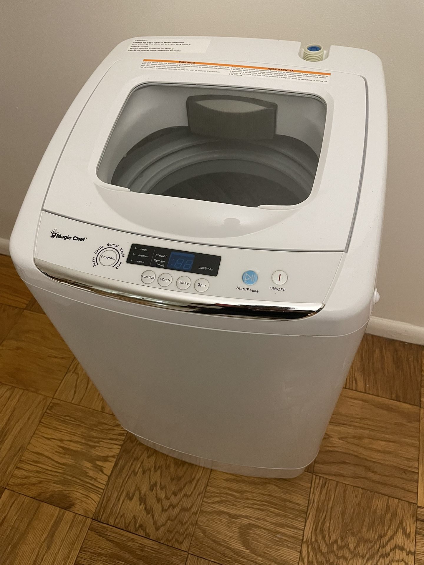 Magic Chef White Compact Washer 0.9 cu. ft