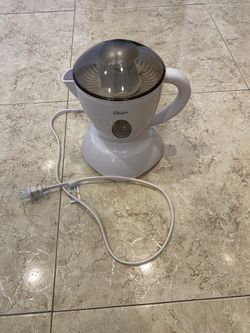  Oster 3186 Citrus Juice And Serve 25oz Automatic Citrus Juicer White