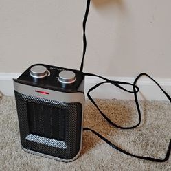 Mueller Austria Mueller Space Portable Heater, Adjustable Thermostat for Home, Bedroom or Office with overheat/tip over protection, 750W/1500W, MH700