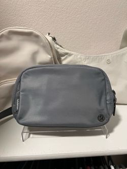 Lululemon belt bag 2L