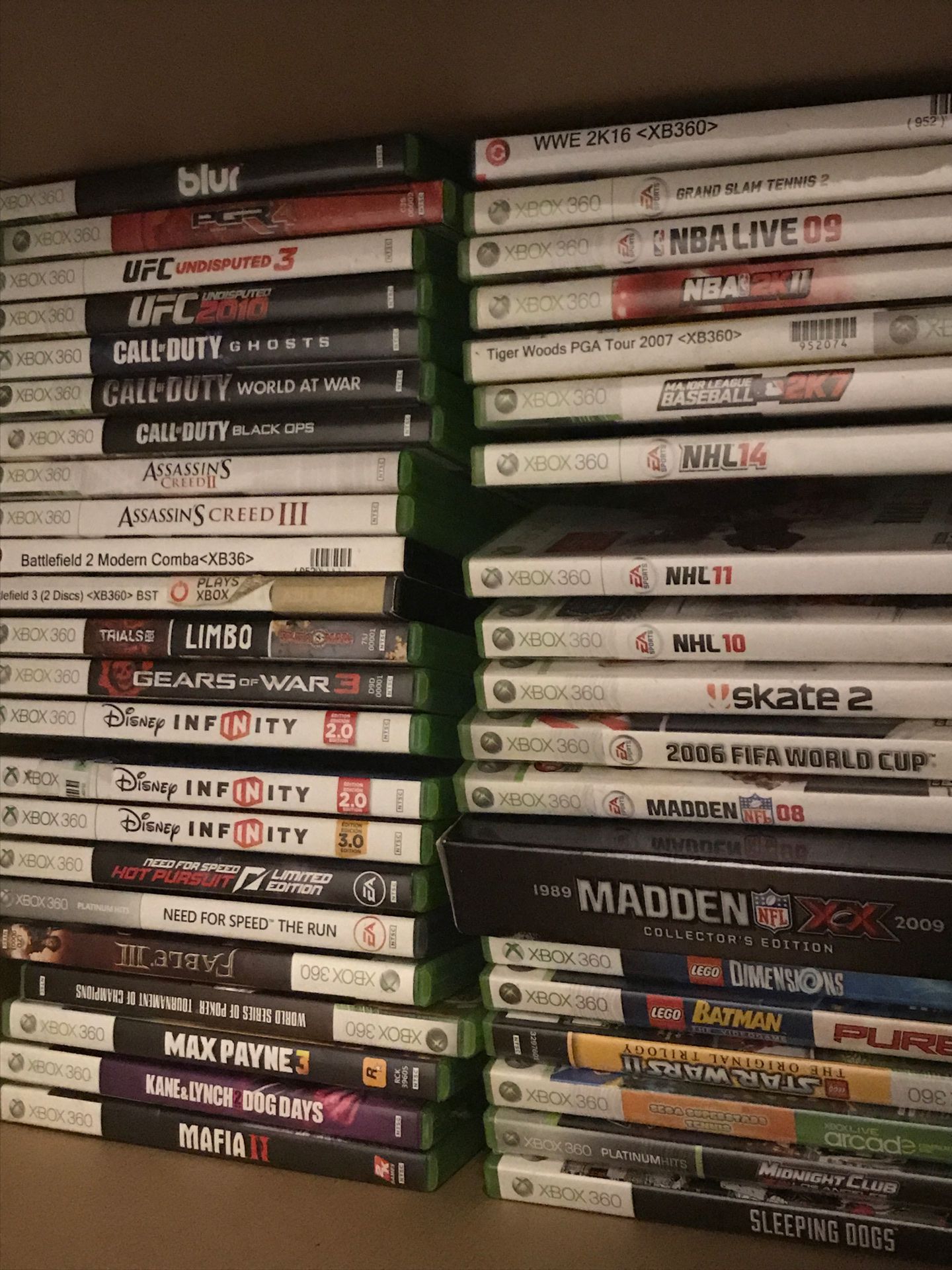 Assorted Xbox 360 games.
