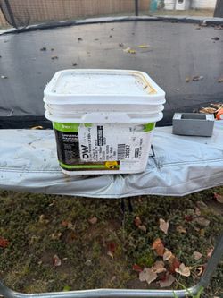 Caja de tornillos para trex nueva