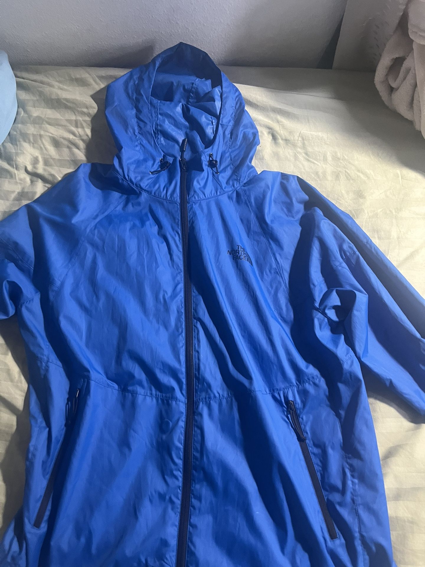 Nike Shorts Size M,Nike Red Crew Neck Size M,sp5der Sweats Size S,size L North Face Blue Windbreaker