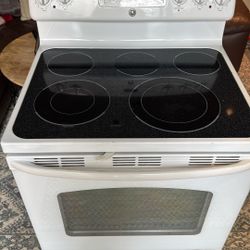 GE Electric Range