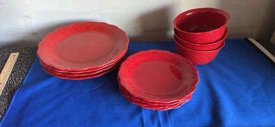 Pioneer woman 11 piece dinnerware set