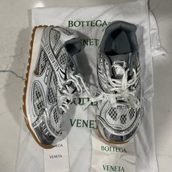 Bottega Veneta Orbit  Silver Size 44