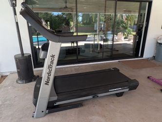 NordicTrack Commercial 2450 iFit Compatible