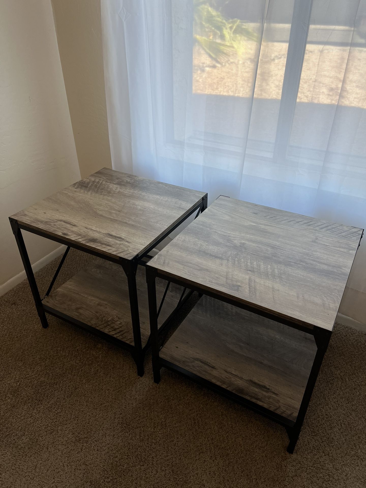 Side Tables / Nightstands 