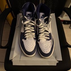 Size 13 - Jordan 1 Retro High https://offerup.com/redirect/?o=Q08uSlA= Midnight Navy