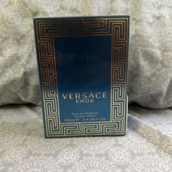 Versace eros