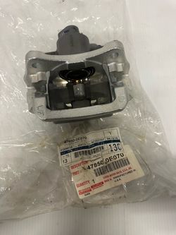 Brand New OEM Toyota Left Rear Brake Caliper Assembly 47850-0E070