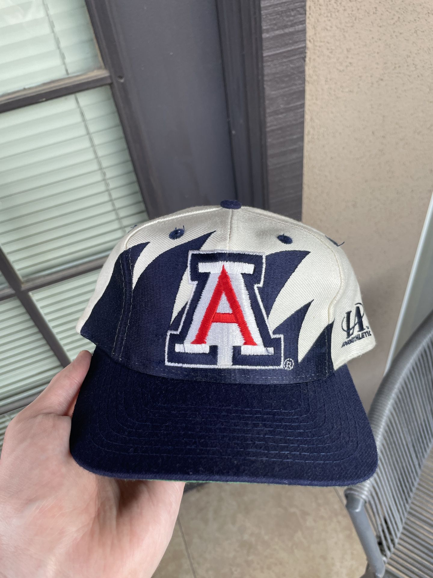 Arizona Wildcats Logo Athletic Sharktooth Hat Cap Snapback