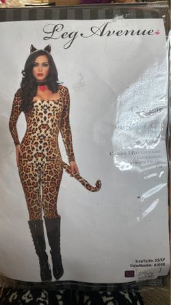 Cougar woman XS