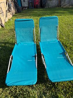 Lay flat outdoor poolside backyard beach tanning