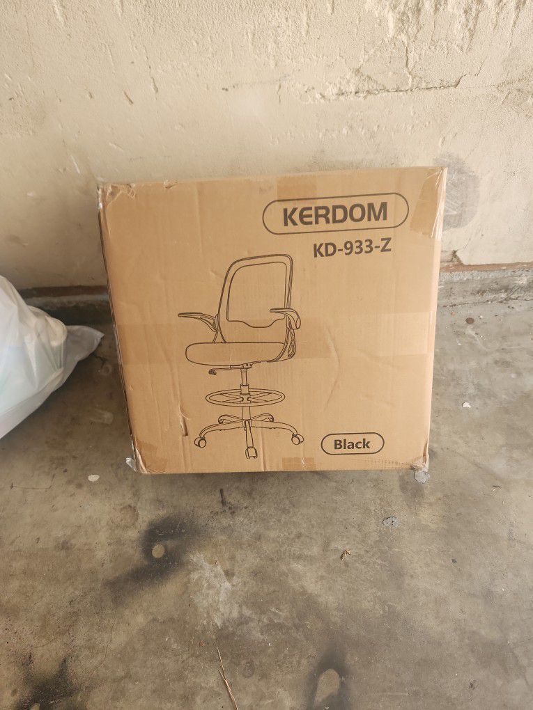 Kerdom Office Chair