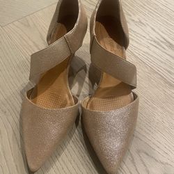 Women’s heel dress shoes, size 8, wide comfy