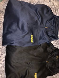 Dewalt Light weight Knit Long  Sleeves Size L