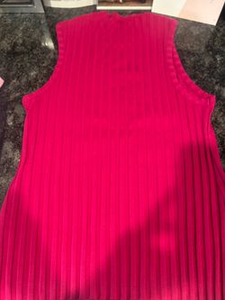 Red pleated top