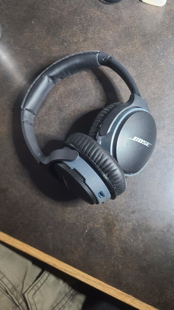 Bose Bluetooth And Wired Headphones 