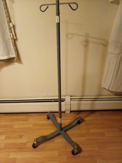 IV Stand