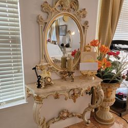 Beautiful French Furniture Set With Extras