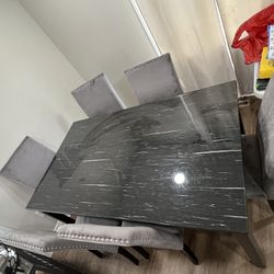 Dinning table W/ 4 Chairs 