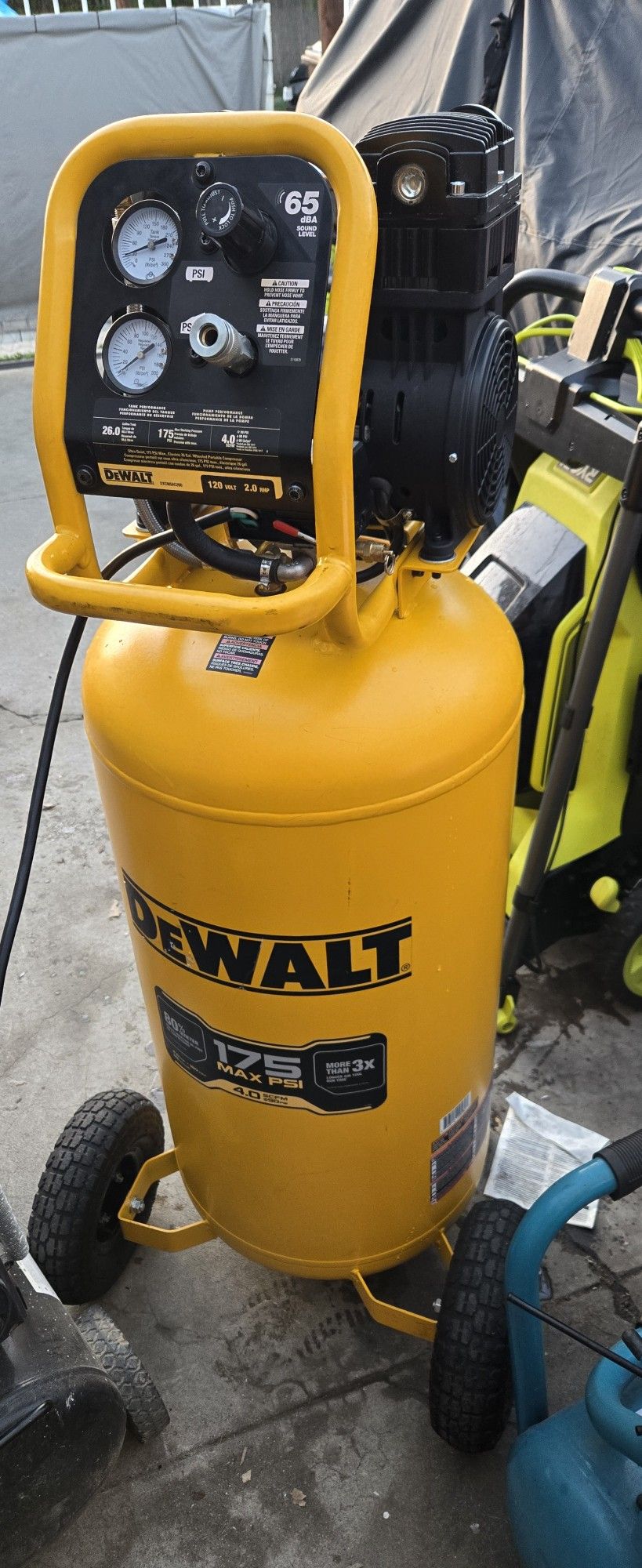 Compresor dewalt 26 Galones Electric
