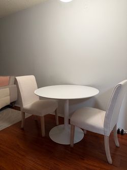 2 dining chairs