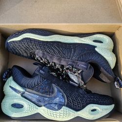Nike Cosmic Unity Basketball Shoe
