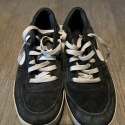 Nike Men’s Black Suede Sneakers 