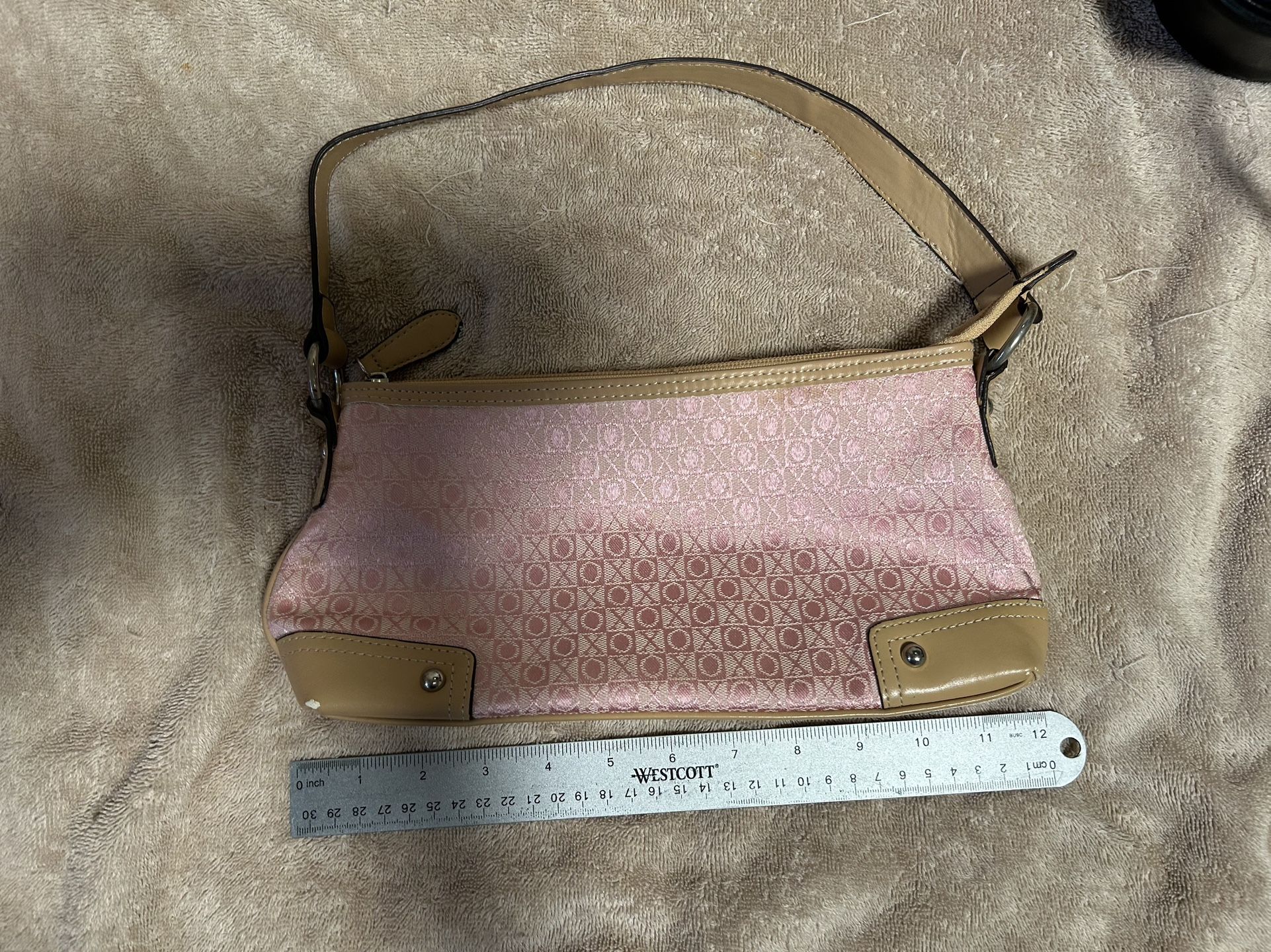 XOXO pink and beige purse