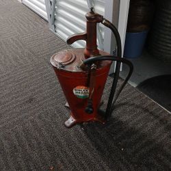 1930s Oil Pump  Good Working Cond