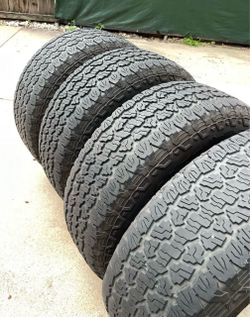 4 Tires LT 265/70R18