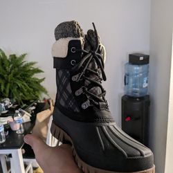 Boots size 7 Woman 