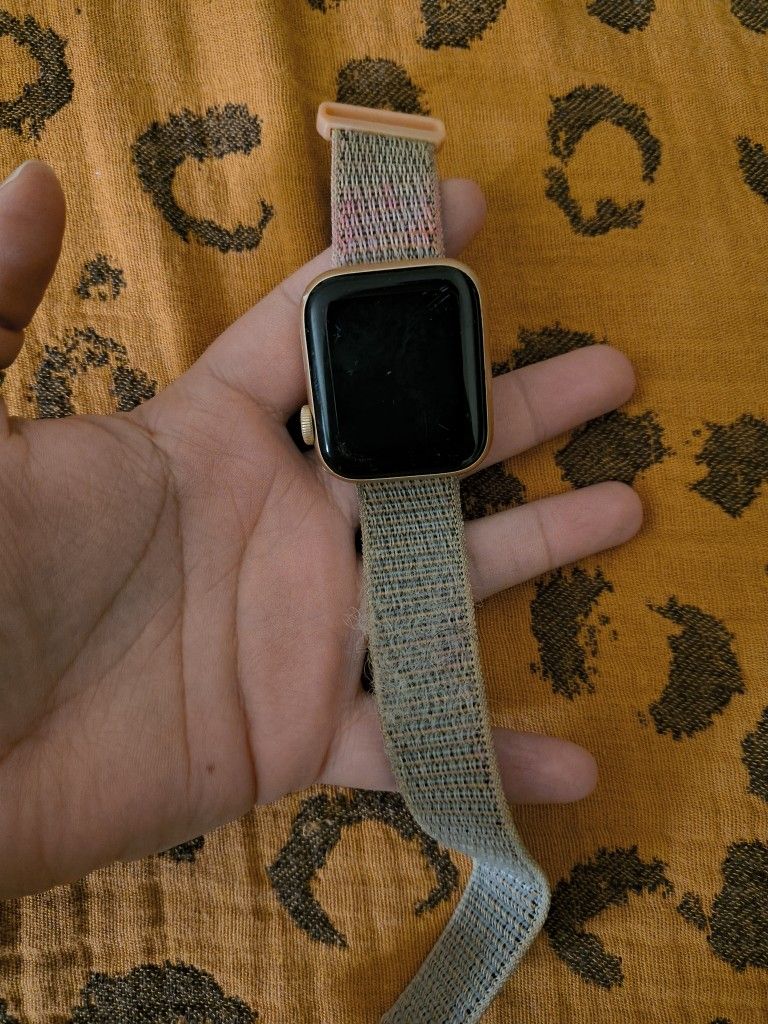iPhone Watch Series 4