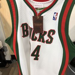 Mitchell & Ness Milwaukee Bucks Giannis Antetokounmpo Jersey #34