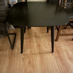 Table and 2 chairs for sale