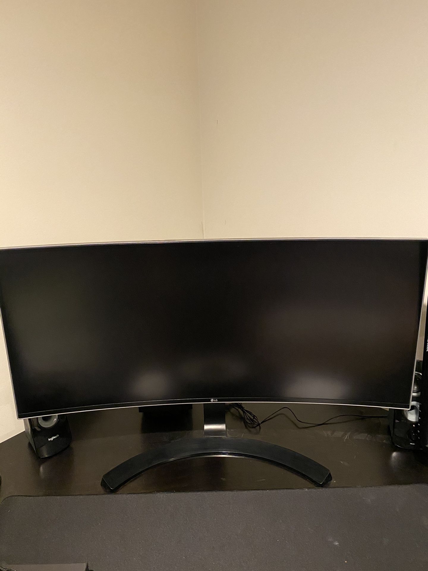 LG 34in curved ultra wide QHD monitor