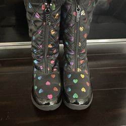 Kids Size 5 Snow Boots 