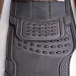 4pc Rubber Black Floor Mats New