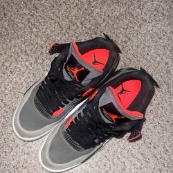 Jordan 4 