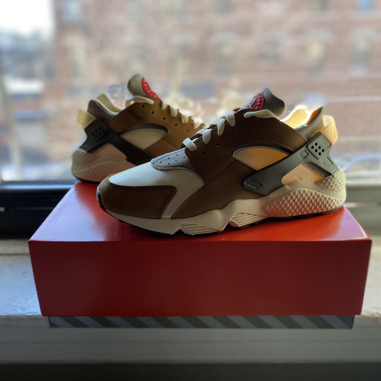 Nike Air Huarache Stussy Desert Oak Size 10.5, 11.5