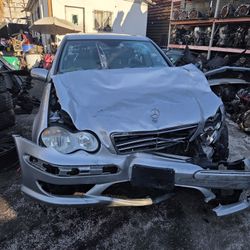 2005 Mercedez Benz For Parts 