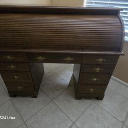 roll top desk ....  medium oak (GREAT CONDITION!!!)