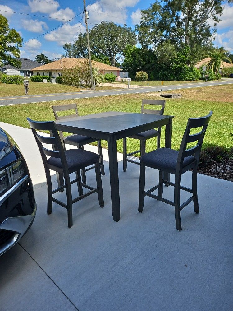 Dinning Table
