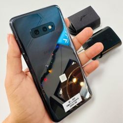 Samsung Galaxy S10e. 128GB,  Factory Unlocked,  Excellent Condition. 