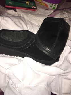 Very comfy cozy and warm flip flops upper Leather Sheepskin 🐑
