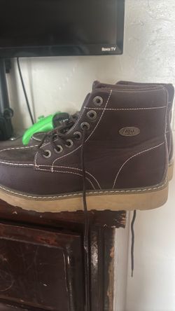 7.5 half size brown shoes