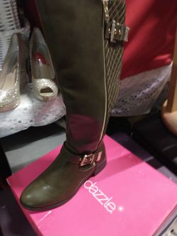 ShoeDazzle, Women's Boot, Size 7 And 1/2 Brown 