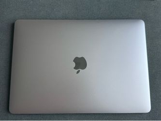 Apple MacBook Air M1 (2020) – 8GB – Includes Charger